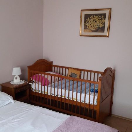 Family Apartment Tonko With King'S Bed Матули Екстериор снимка