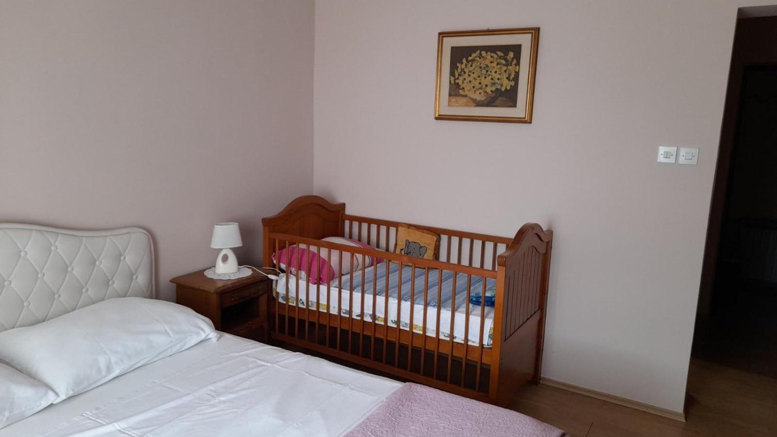 Family Apartment Tonko With King'S Bed Матули Екстериор снимка