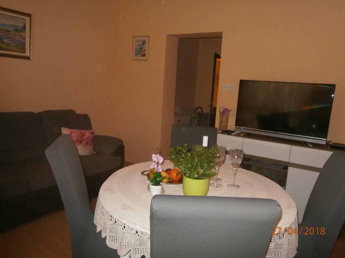 Family Apartment Tonko With King'S Bed Матули Екстериор снимка